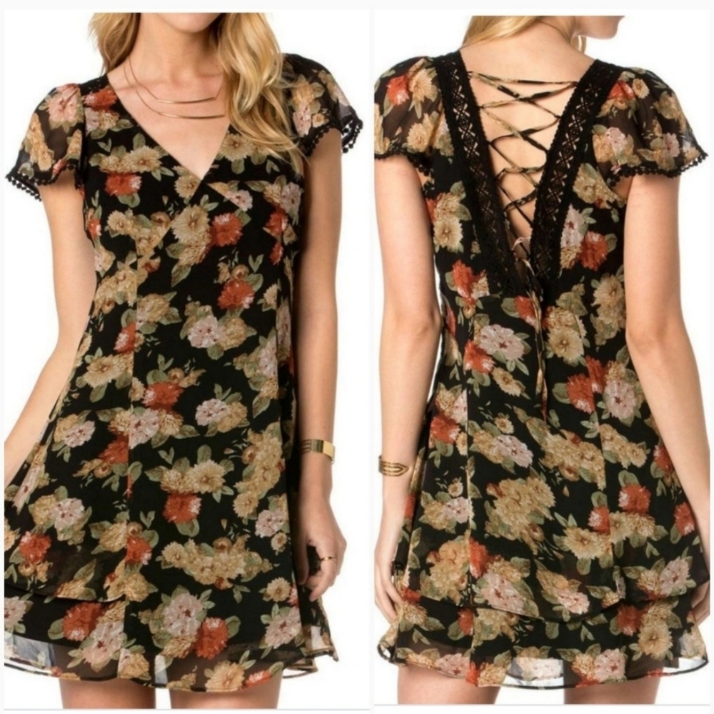MISS ME Enchanted Black Floral Lace Dress! Size Medium.